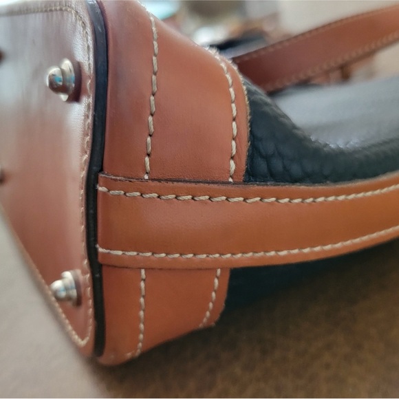 dooney and Bourke bag - Picture 7 of 8